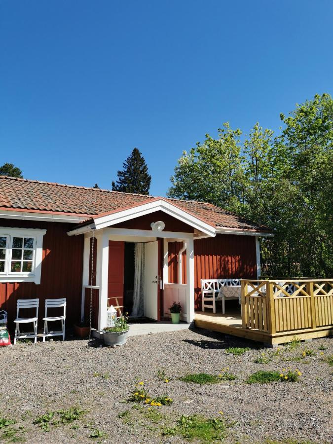 Idyllisk Nybyggd Stuga Pa Solleroen. Solleron المظهر الخارجي الصورة